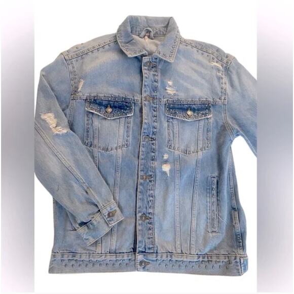 Free People Studded Oversized Denim Trucker Jacket Medium Distressed Blue Boho - Picture 3 of 13